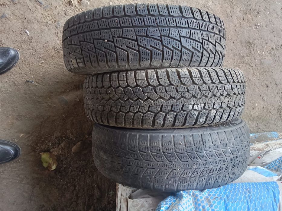 Зимние шины Б/У дешево