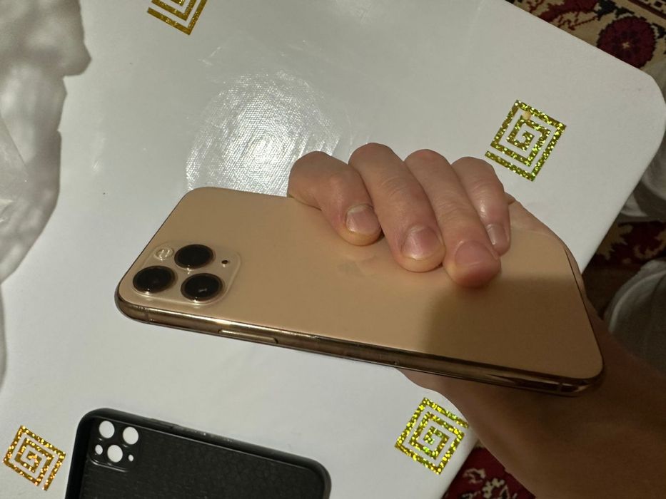 Iphone 11 pro в отличном состояний