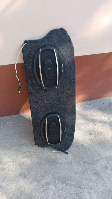 Полка с динамиками Pioneer TS-A6960F на Spak.