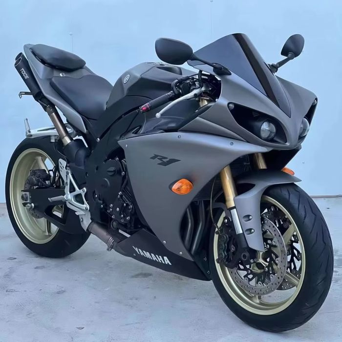 YAMAHA R6 Sport orginal Aparat holaganla uchun.