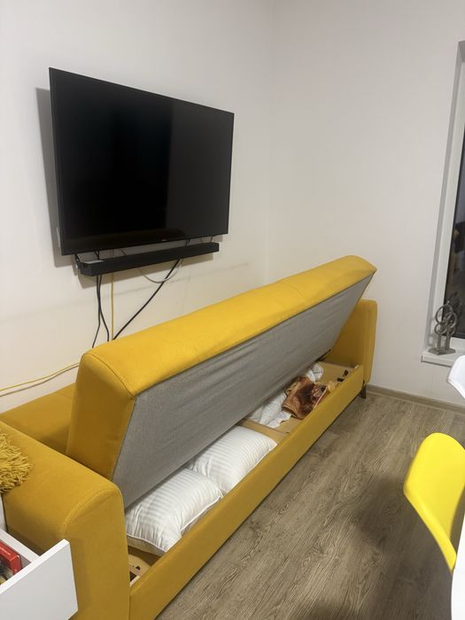 Canapea extensibila 3 locuri, lada depozitare, culoare galben mustar,