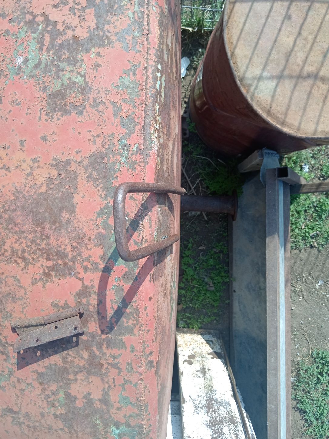 Продоеться бочка