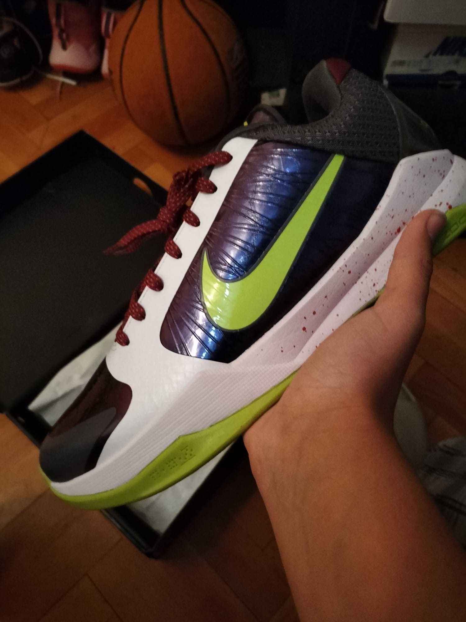 Nike Kobe 5 "Chaos"