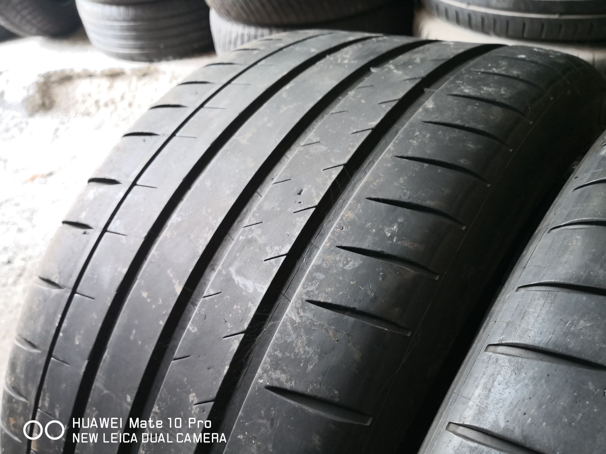 265 40 20 предни 295 35 20 цола задни гуми спорт пакет Michelin