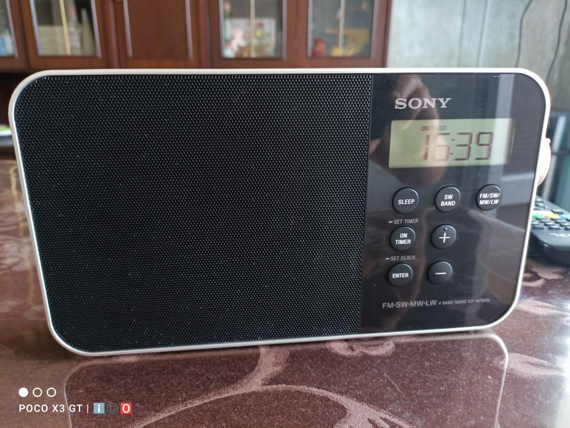 Sony 4 band Radio icf-m780sl