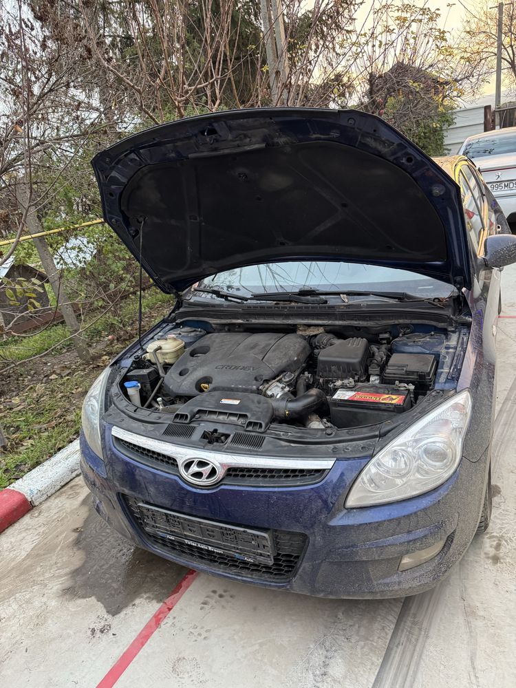 Dezmembrez Hyundai i30 2007-2011 1,6 crdi cod motor D4FB doar 73000km