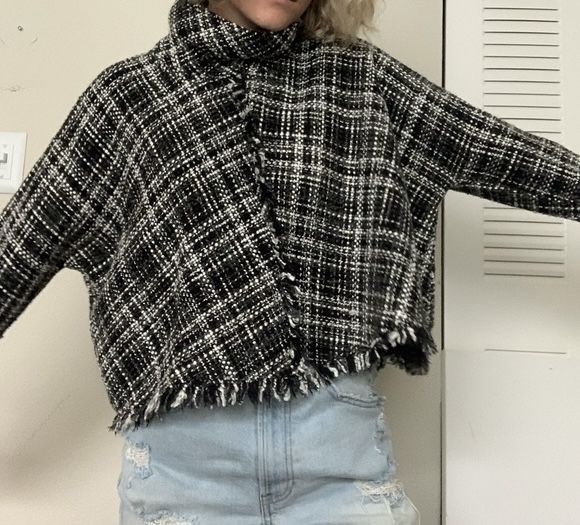 Връхна дреха ZARA