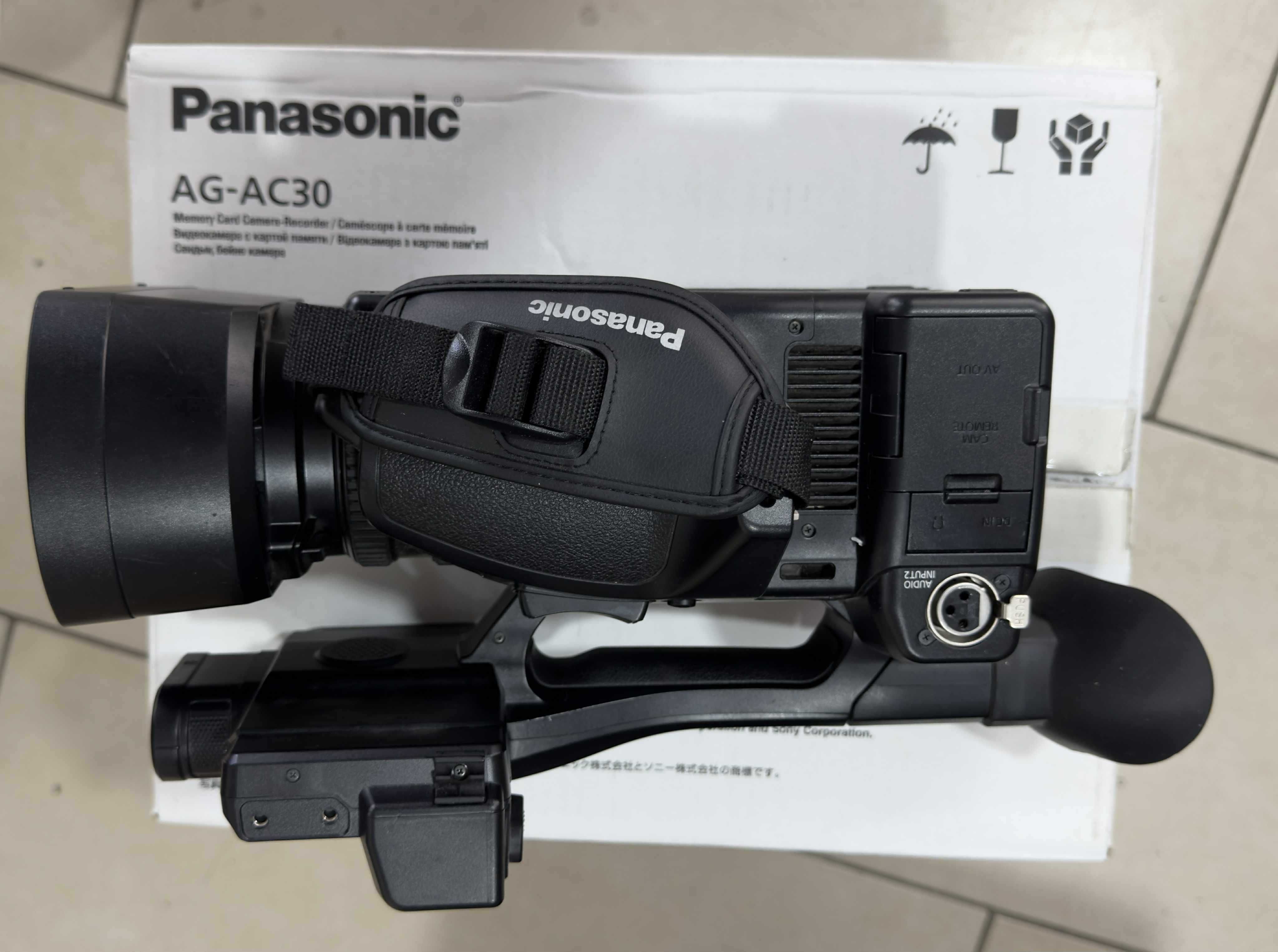 Видеокамера Panasonic AG-AC30