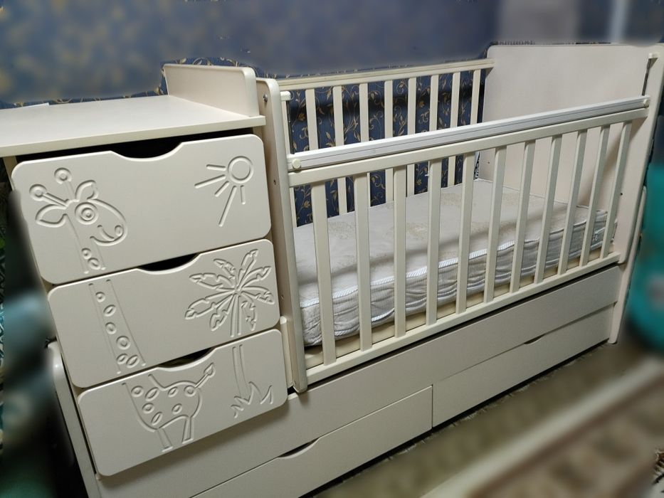 Детская кроватка