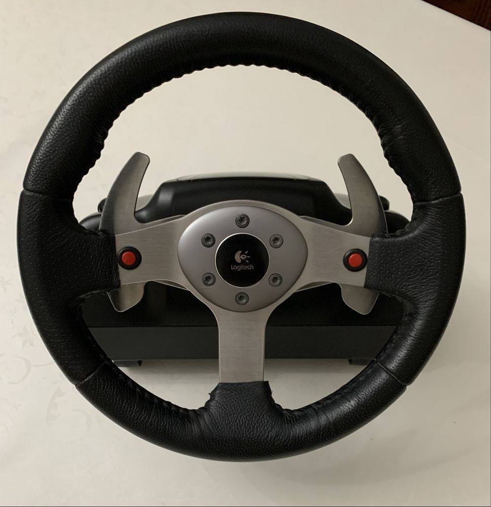 Игровой руль Logitech g25