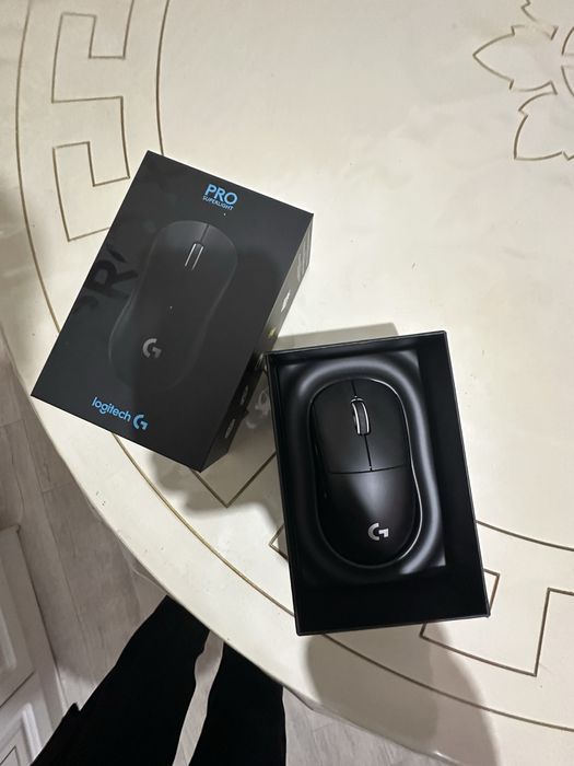 Мышь Logitech Pro X Superlight черный