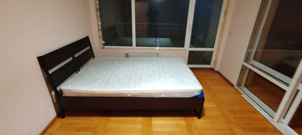 Легла + матраци в добро състояние