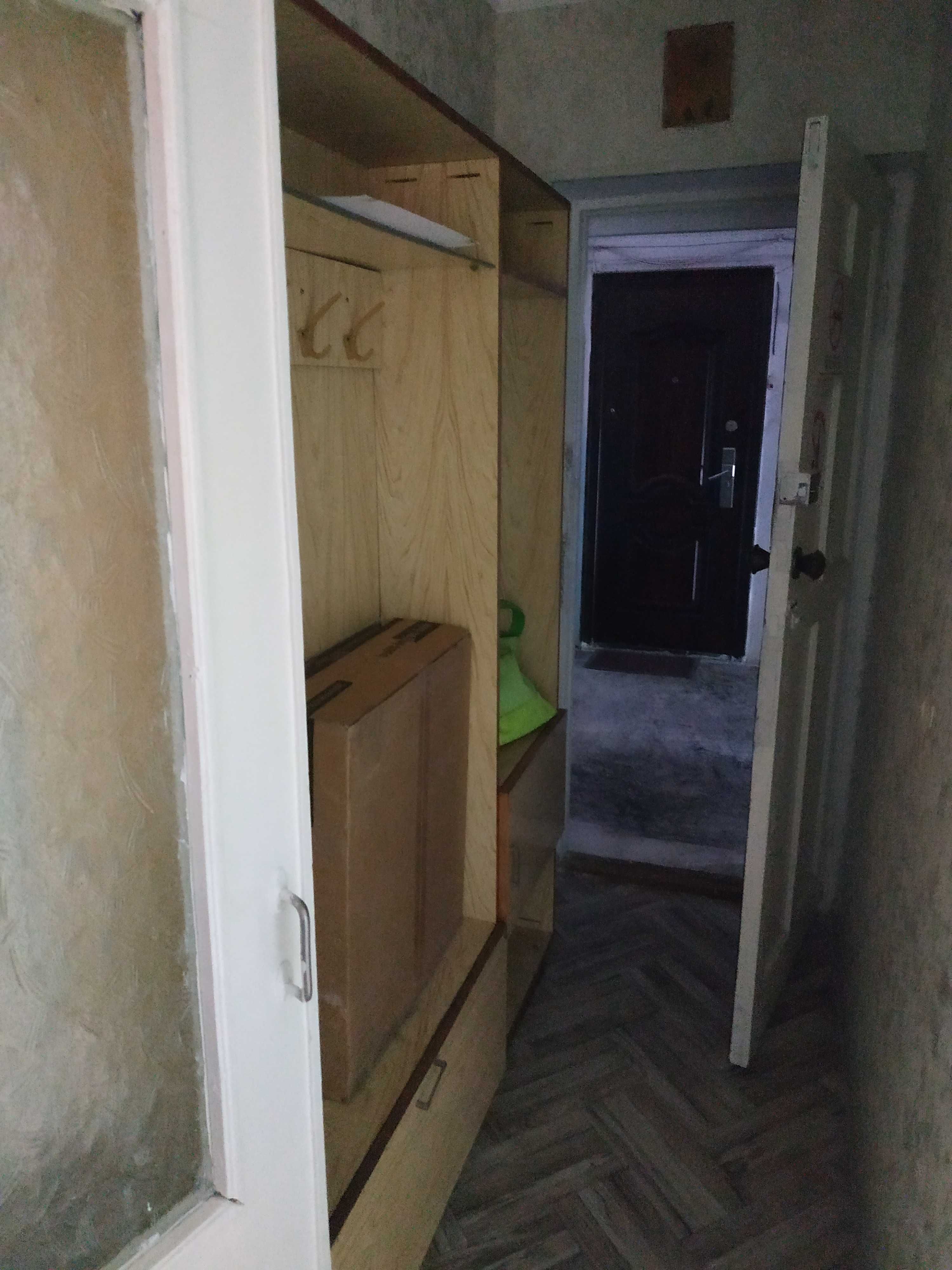 Срочно сдаётся 1 в 2 комн квартира в центре Чирчика