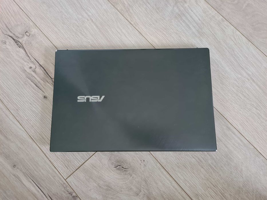 лаптоп Asus Zenbook 14″ UM425IA като нов
