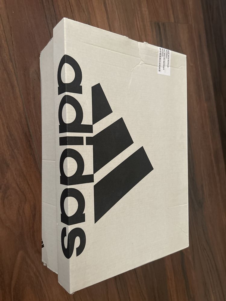 Adidas Ozelle size 44