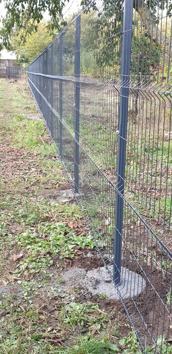 Gard panou bordurătă gri antracit vopsit în câmp electrostastic