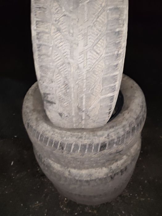 Зимни гуми 265 60 18