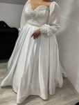 Rochie mireasă cu perle