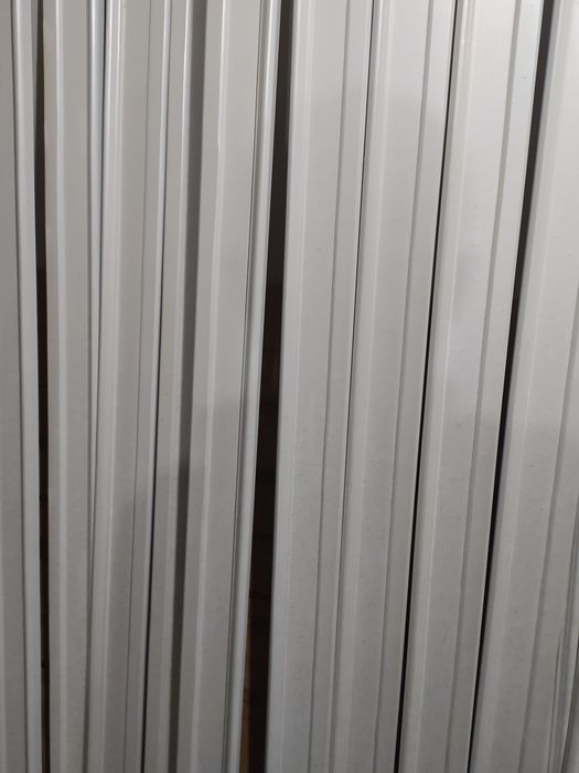 Обналичка дверей и окон. Свет белый жемчуг. Двух метровые. Новый. отли