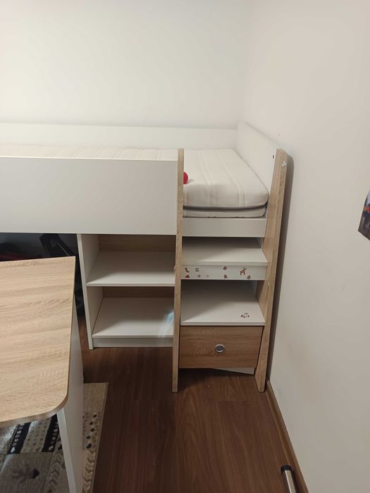 Pat suspendat copii și birou mobil