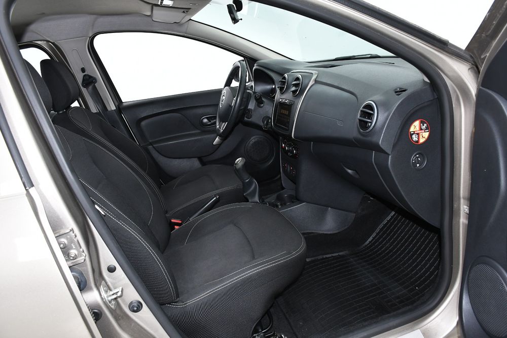 Dacia logan mcv 0.9 benzina   90 cp model 2014  4490euro