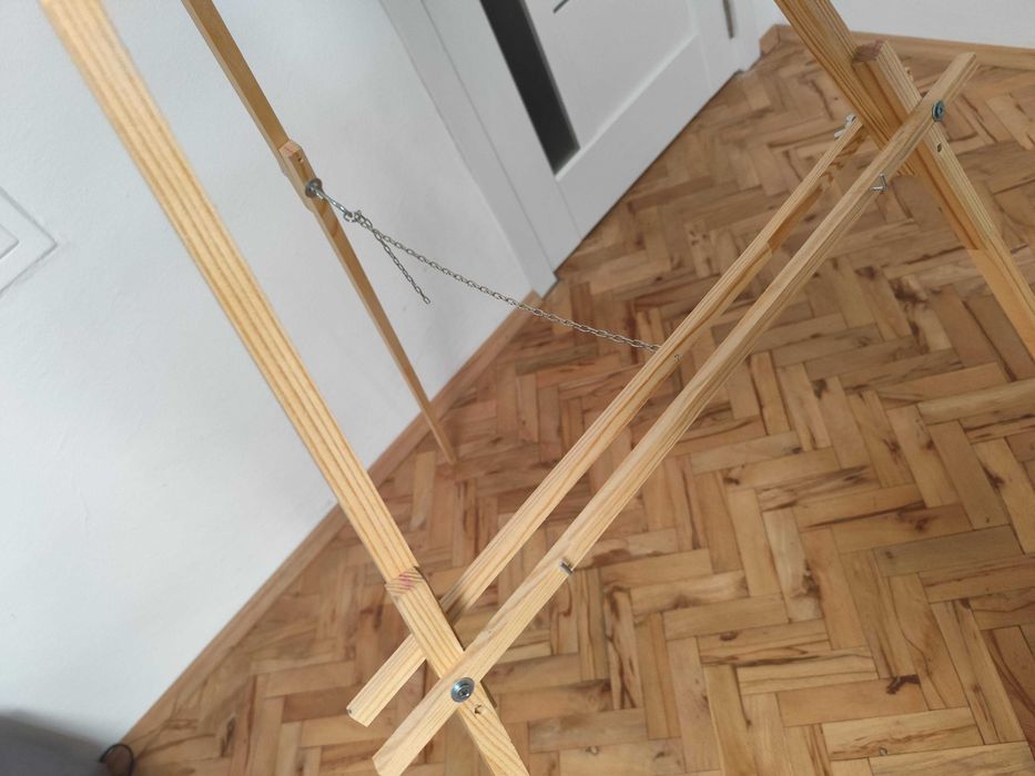 Дървен статив триножник за табели картини – ръчна изработка