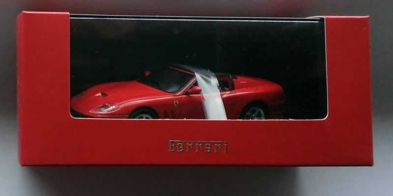 Macheta Ferrari 575 Superamerica 2005 - IXO Premium 1/43