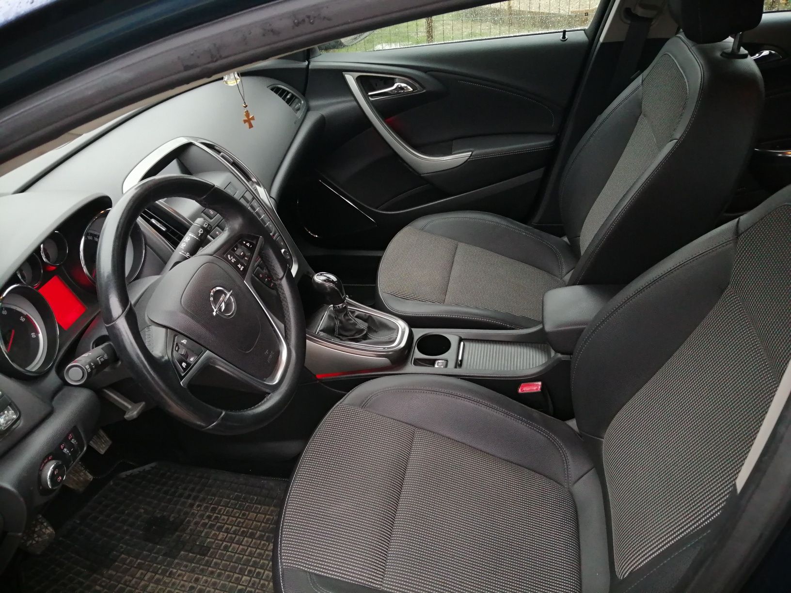 Opel Astra 2012, 1,7 CDTI