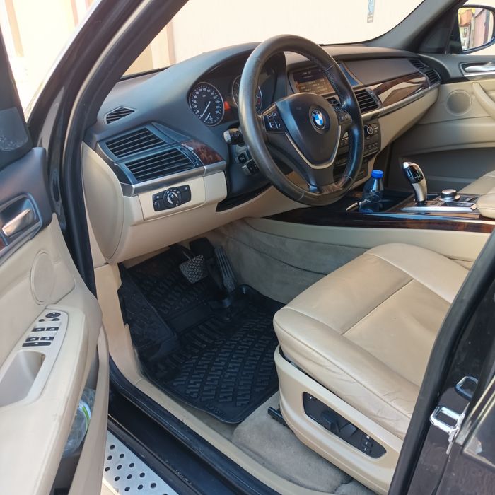 BMW X5 2008 година