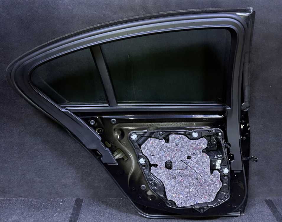 Оборудвана Задна Лява Врата BMW G30 G31 F90 БМВ Г30 Г31 Ф90