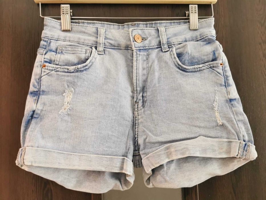 Pantaloni scurti de blugi Bershka 36