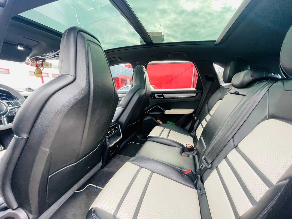 Porsche Cayenne S, 441 CP