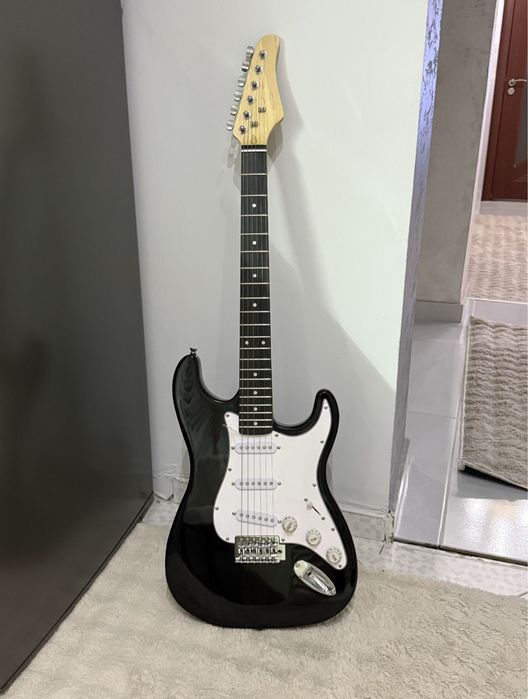 Нова електрическа китара