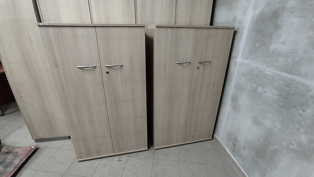 Офис шкаф - двукрил гардероб с рафтове 80/142/40 - 4 рафта