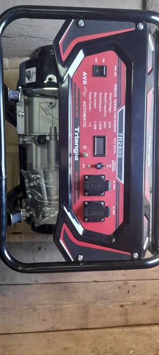 Электрогенератор бензиновый Triangle