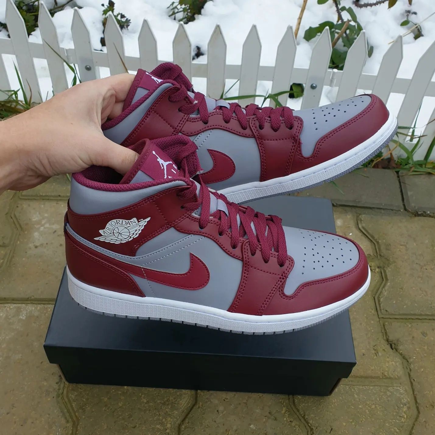 Jordan 1 mid "Team Red"