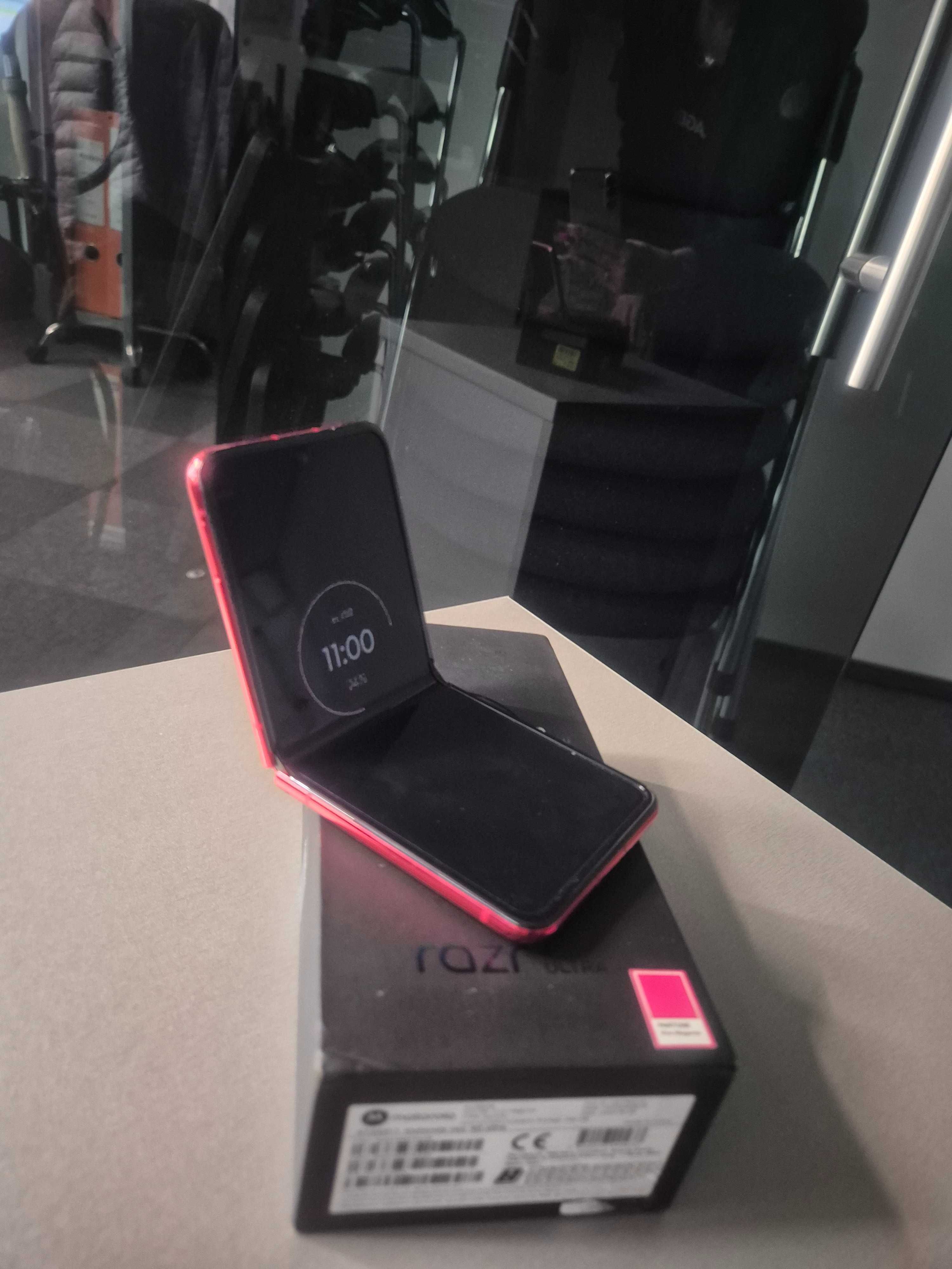 Motorola 40 Razr Ultra