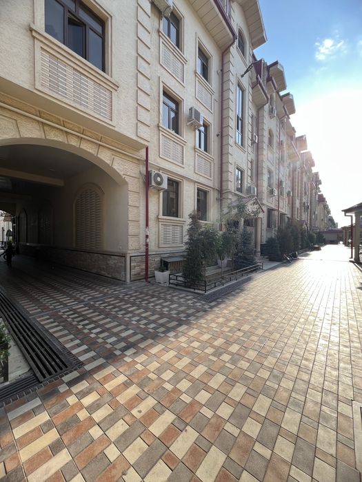 Замона туйхона рупарасида 1 этаж 90 квадрат 3 хона