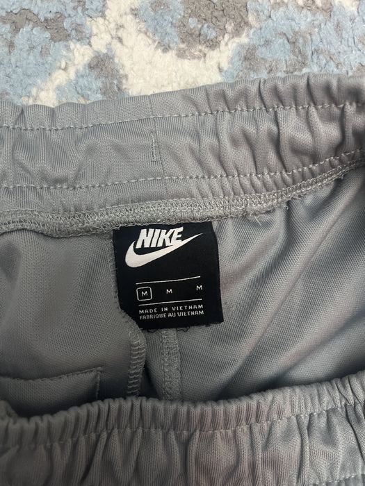 Vand pantaloni nike swoosh