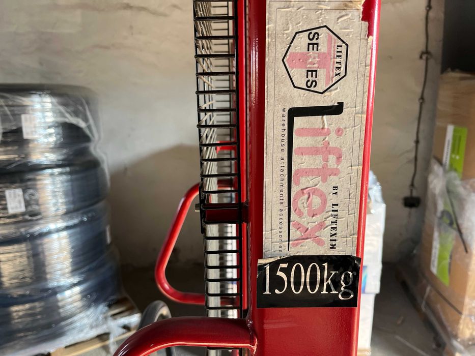 Ръчен хидравличен стакер LIFTEX