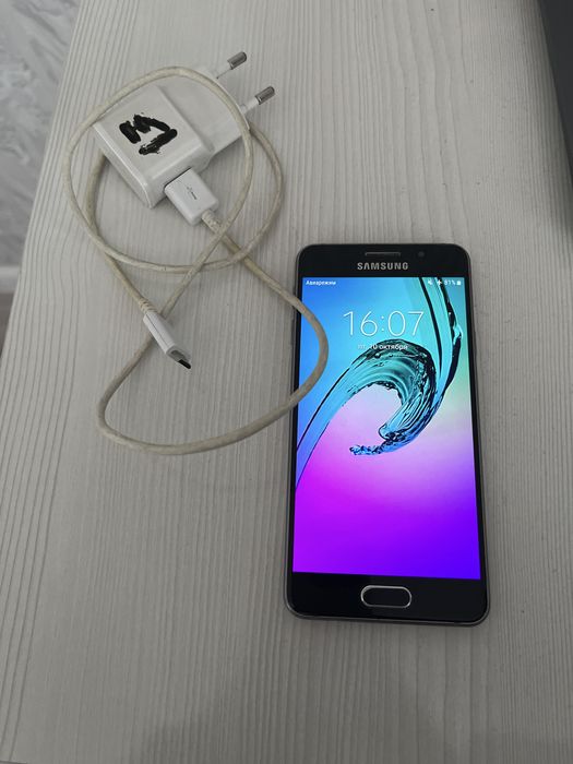 Самсунг а3 смартфон