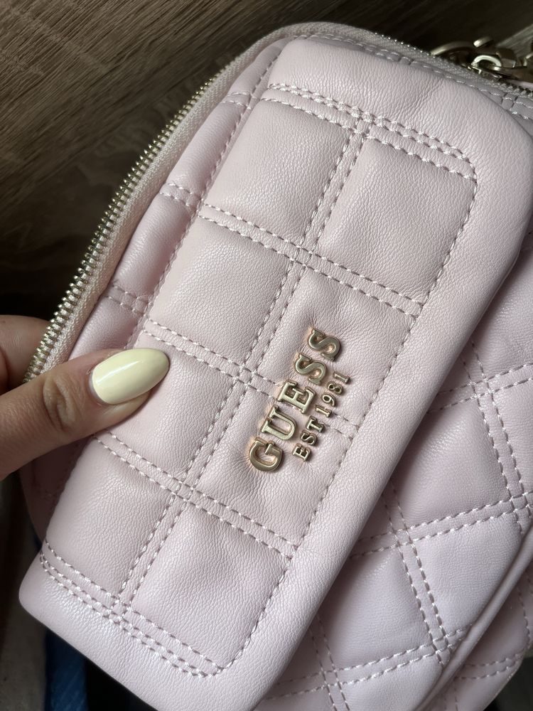 Дамска чанта Guess