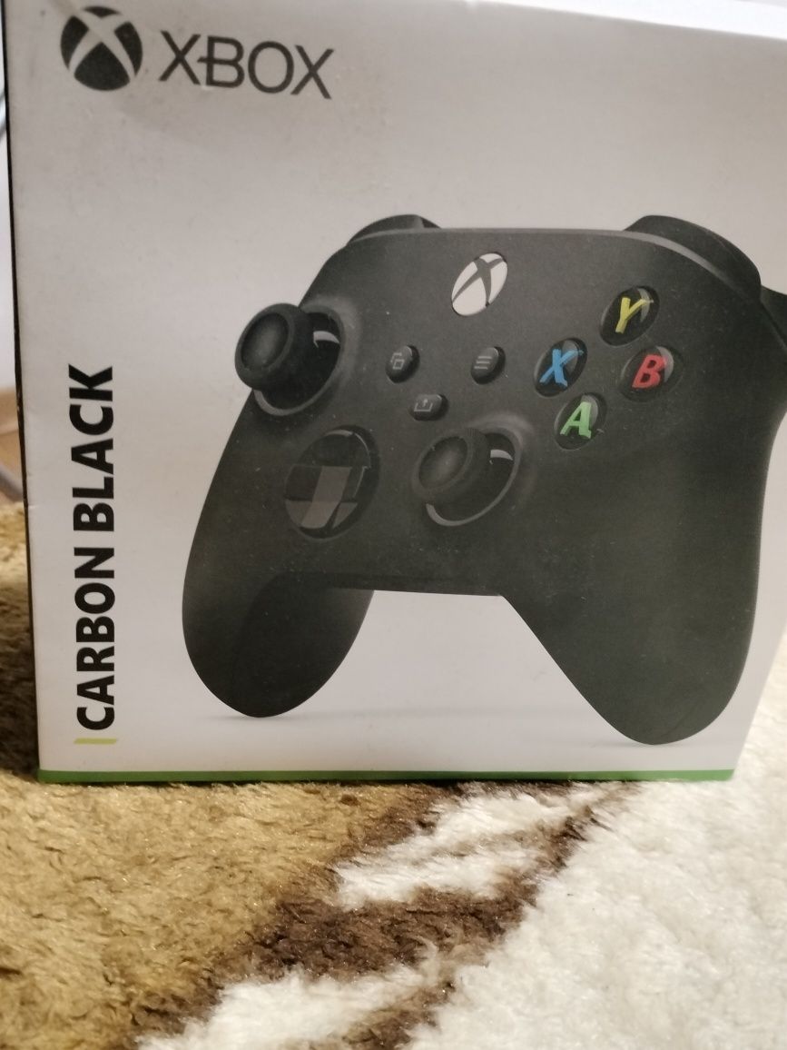 Vând controller Xbox.