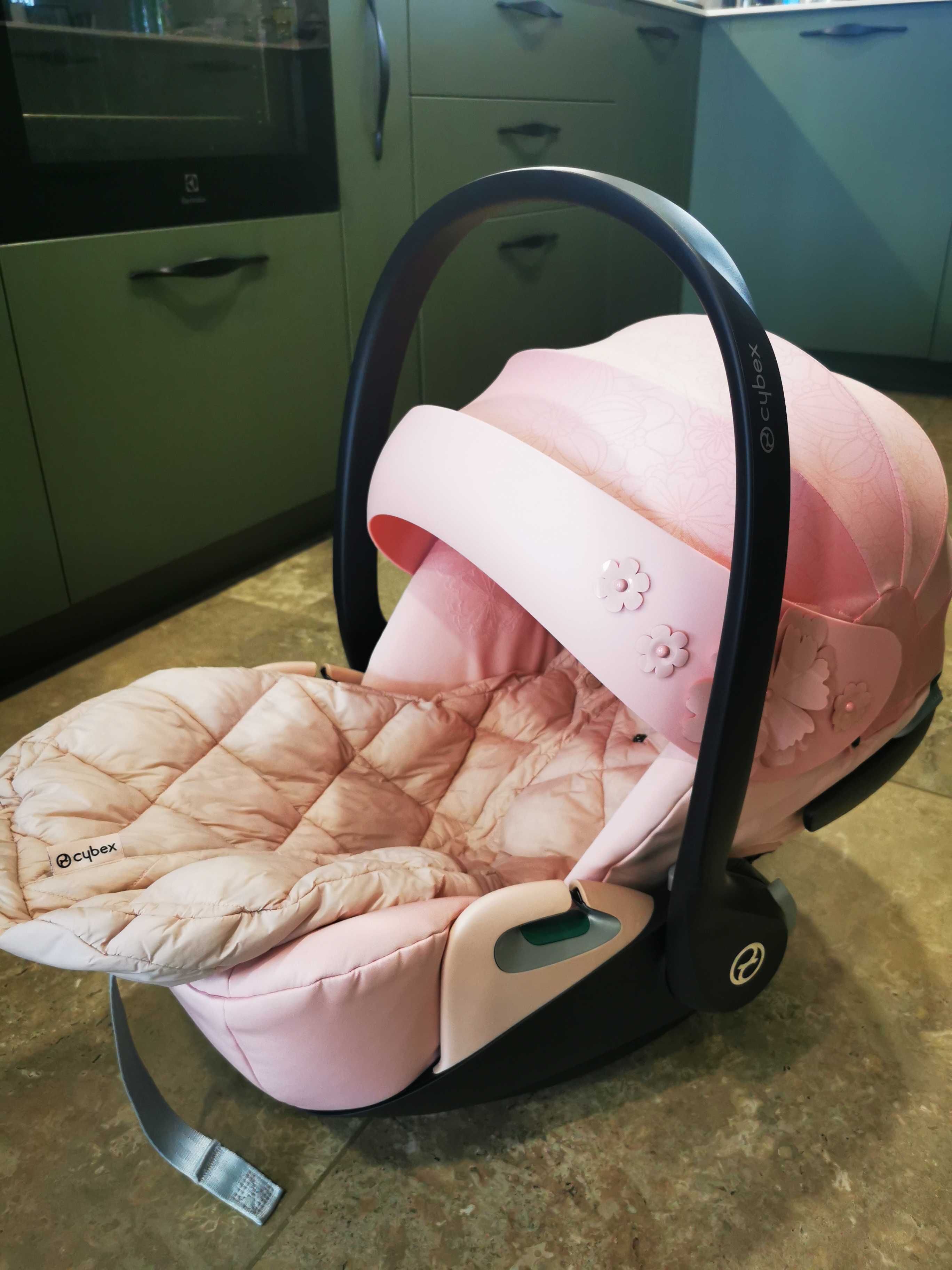 Кошче за кола Cybex Cloud Z2 I-Size Simply Flowers