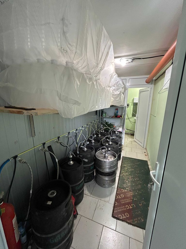 Продава се Магазин в Разград, Център - 30 кв.м за 1020 €/кв.м - Снимка #4