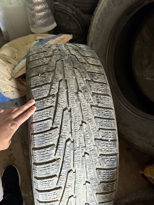 Зимние шины 285/60/18