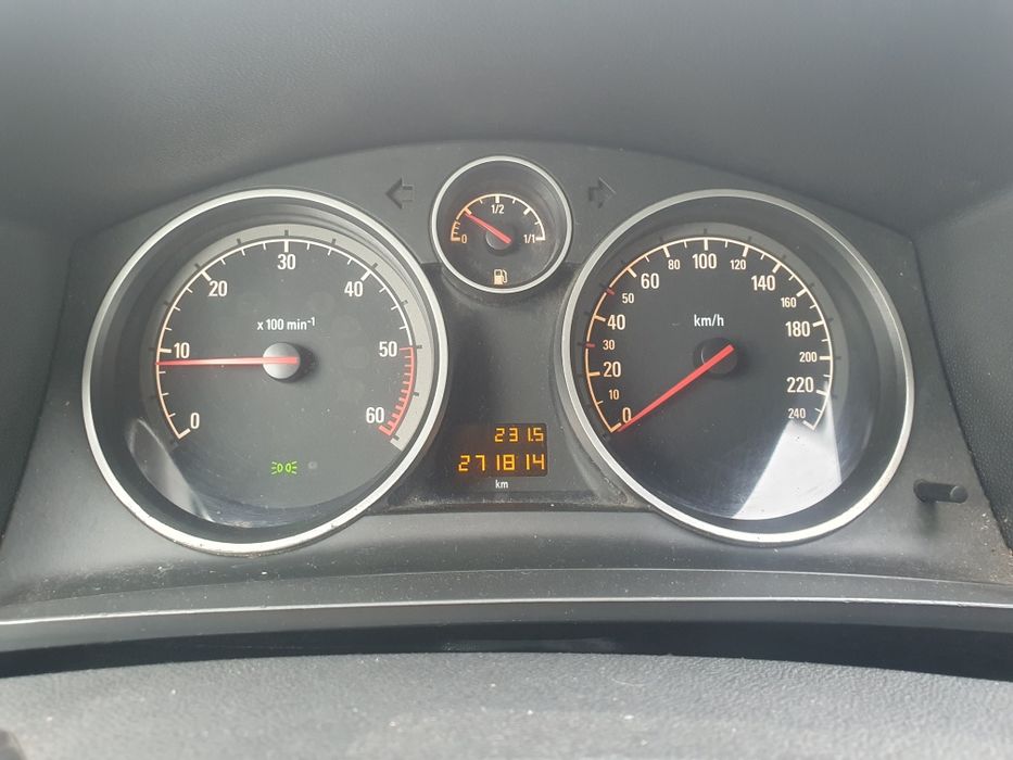 Opel zafira 1.7 diesel 2011
