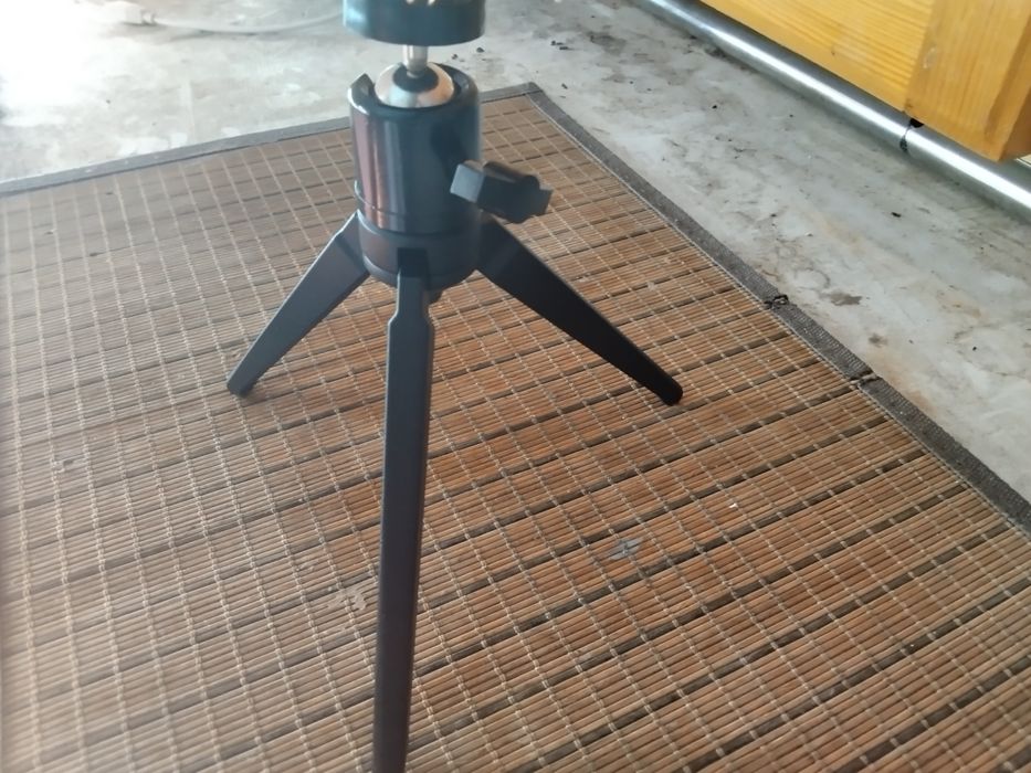 Оригинална растягаща се немска стойка за камери и фотоапарати