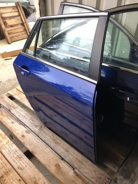 Usa stanga dreapta spate dif culori Mazda 6 GH break/combi 2008-2012