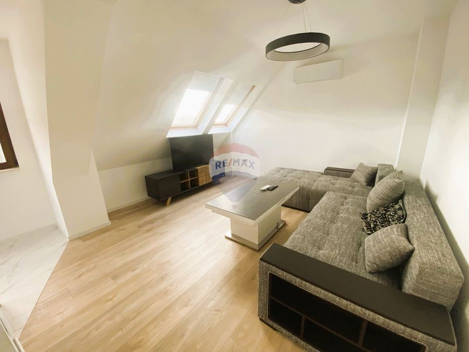 Дава се под наем Тристаен апартамент в Варна, Изгрев - 115 кв.м за 900 € - Снимка #1